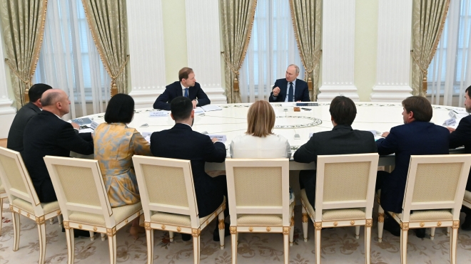 У Росії триває великий переділ власності. Щось схоже робили большевики. Путін так само незаконно забирає чуже майно, щоб фінансувати режим і війну. Як і тоді, лояльними до диктатора бути недостатньо