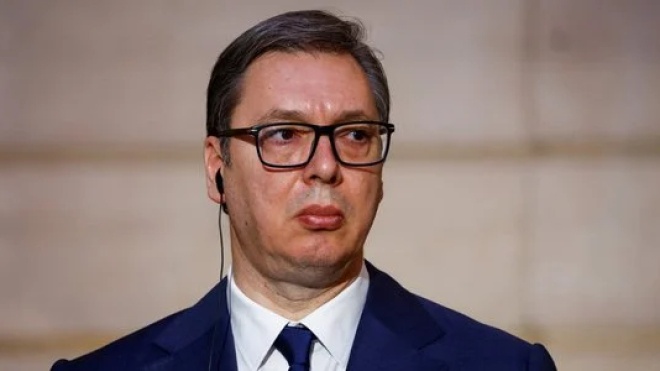 Президент Сербії Вучич пішов у відставку