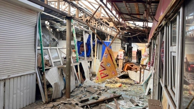 Росіяни вдарили FPV-дронами по ринку в Нікополі, пʼять людей загинули