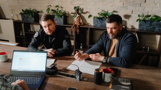 Україна жорстоко карає колаборантів. Іноді — аж занадто. Як треба змінити закон, щоб люди на окупованих територіях не ставали злочинцями за замовчуванням 