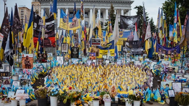 “The Heroesʼ Memorial on Independence Square has turned into chaos. But whoever starts to restore order there will be killed.” What laws govern the memorial site in the center of Kyiv