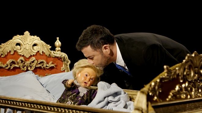 Адміністрація Дональда Трампа нарешті знайшла суперника, якого вона змогла перемогти. Ним став телевізійний ведучий Джиммі Кіммел — із яким у Трампа були давні рахунки