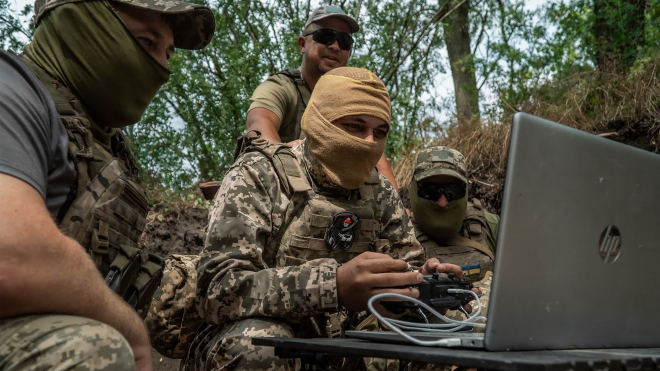 Росіяни намагаються прорвати фронт біля Вовчанська. Що там відбувається? Ми спитали у трьох підрозділів 16 армійського корпусу, які стоять на напрямку