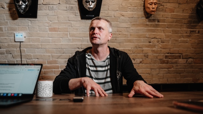 Пів року Юрій Касьянов говорить, що влада знищила його підрозділ і втратила шанс «бомбити Москву». Колишній член підрозділу Ігор Луценко каже: підрозділ зруйнував сам Касьянов і шанс втратив теж він
