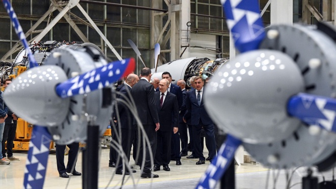 Everyone is talking about the fact that the Russian economy is now definitely “bulging at the seams” and Vladimir Putin will be forced to stop the war. Is this true? Economists answer on it (spoiler — nope)