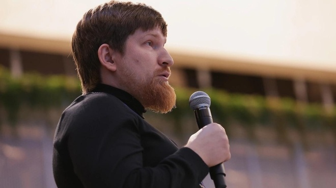 У Росії підірвали автівку розробника дронів «Упир» та автора провоєнного тг-каналу. Він у реанімації