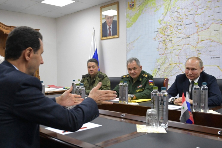 Башар Асад, Олександр Чайко, Сергій Шойгу та Володимир Путін у російському командному пункті в Дамаску, 7 січня 2020 року.