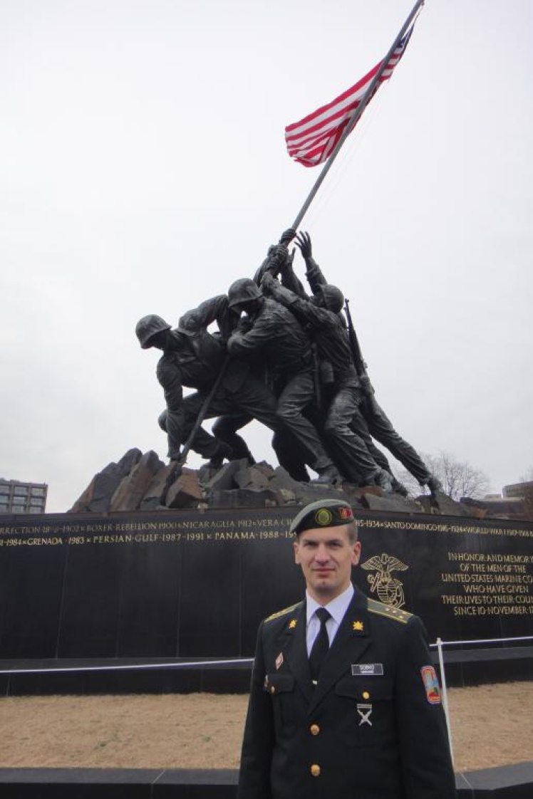 Вчитися у Військовому коледжі армії США в Пенсильванії Собка не відпустили.