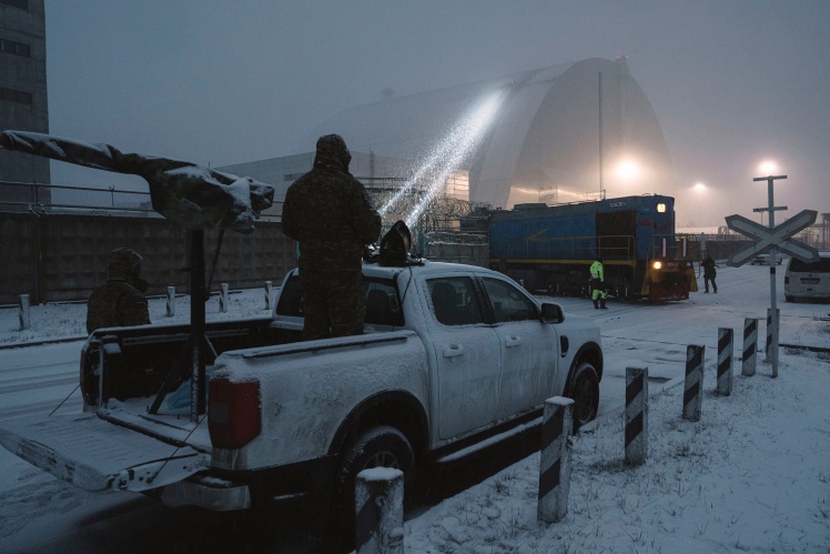 Ударний дрон влучив у «Новий безпечний конфайнмент» (НБК) ― захисну арку над 4-м енергоблоком Чорнобильської АЕС.