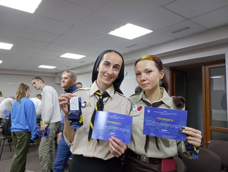 На фото Марина — справа.