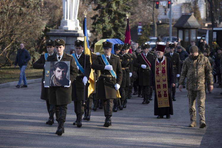Похорон Дмитра Коцюбайла на Аскольдовій могилі.