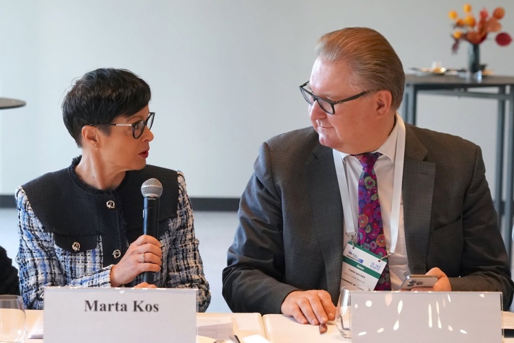 Єврокомісарка з питань розширення Марта Кос та віцепремʼєр-міністр з питань європейської і євроатлантичної інтеграції Тарас Качка.