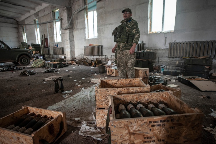 Болгарські осколково-фугасні міни калібру 82 мм на озброєнні 93 окремої механізованої бригади в Донецькій області, жовтень 2022 року.