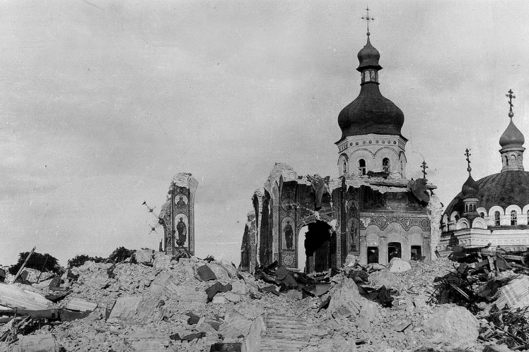 Все, що залишилося від собору після вибуху в 1941 році.