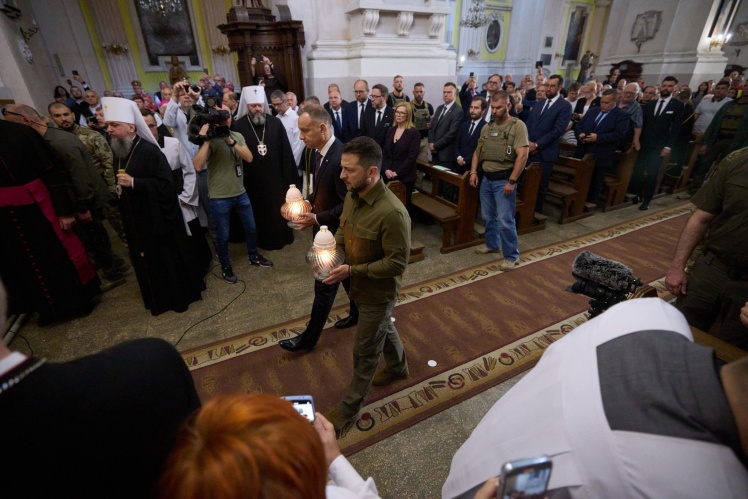 Volodymyr Zelensky and Andrzej Duda participated in a funeral mass at the Cathedral Church of Saints Peter and Paul in Lutsk, July 9, 2023.