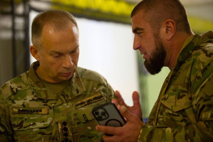 Олександр Сирський приїхав на Добропільський напрямок. Нині там триває наша контрнаступальна операція, де активно задіяні штурмові підрозділи.