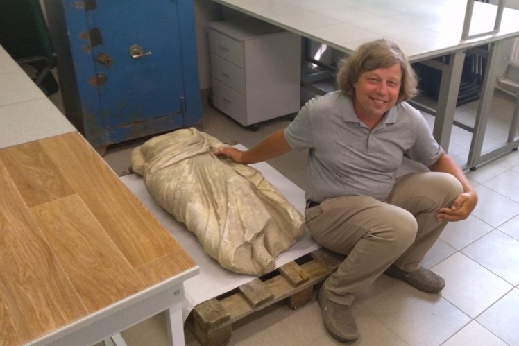 У 2018 році експедиція Бутягіна знайшла мармурову статую в Мірмекії.