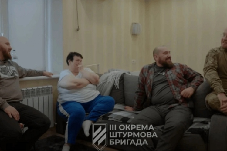 Скриншоти із сюжету Третьої окремої штурмової бригади.