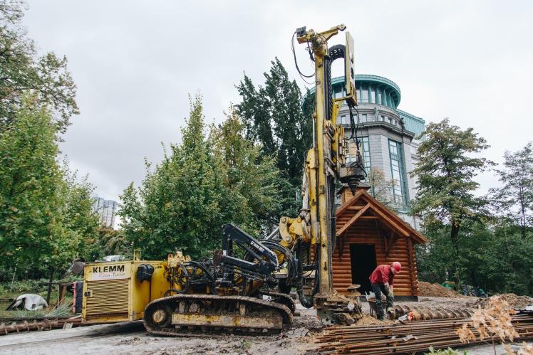 Влітку 2026 року тут почали будувати меморіал.