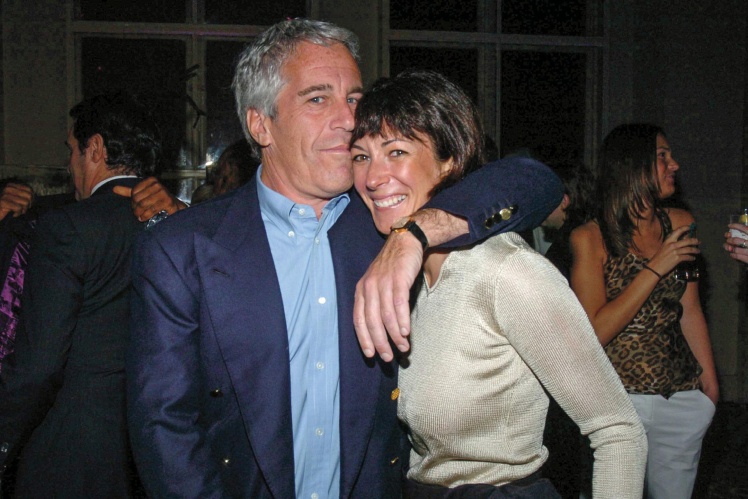 Джеффрі Епштейн і Гіслейн Максвелл, 2005 рік.