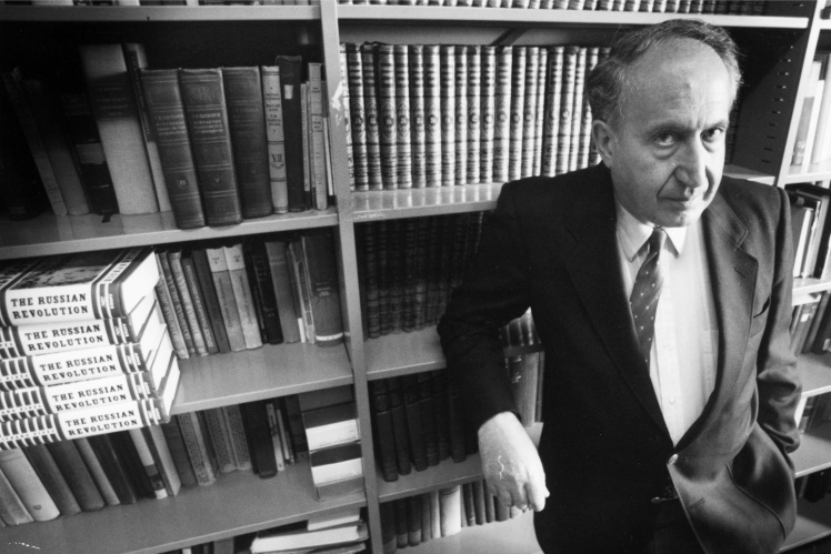 Ричард Пайпс, професор російської історії Гарвардського університету, радник президента США Рональда Рейгана, керівник східноєвропейського та радянського напрямку в Національній раді безпеки США.