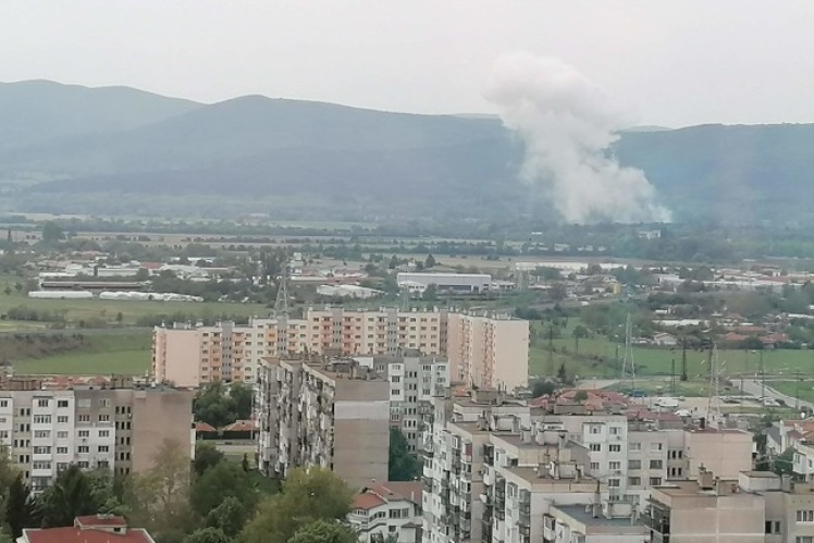 Вибух на заводі компанії біля села Беліца 10 серпня 2026 року.