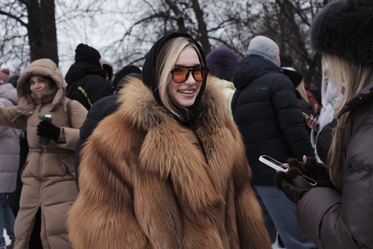 Помаранчеві окуляри не замерзають при -15 °С, Русанівка.