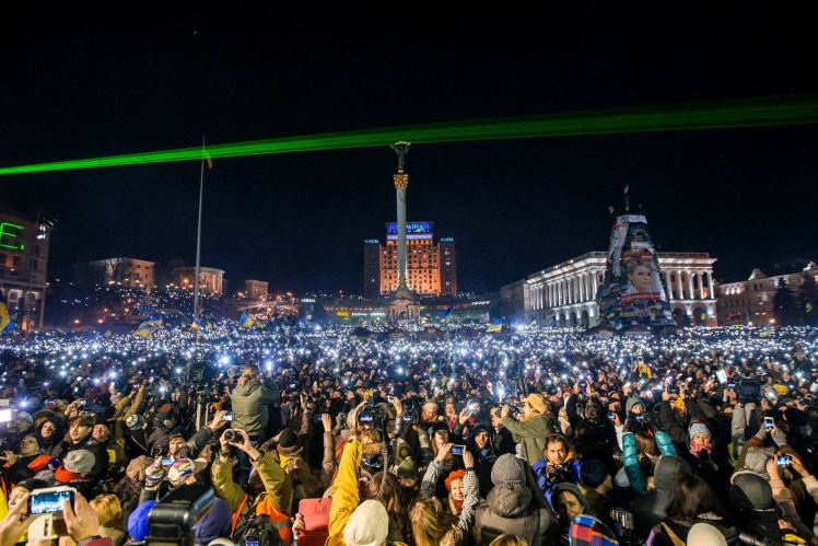 Концерт гурту «Океан Ельзи» на Майдані, 8 грудня 2013 року.