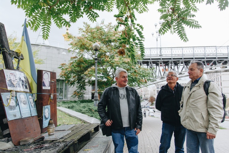 Майданівці приходять сюди щороку 18 і 20 лютого.