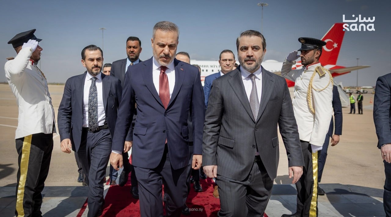 Zelensky arrived on his first official visit to Syria and met with President Ahmed al-Sharaa