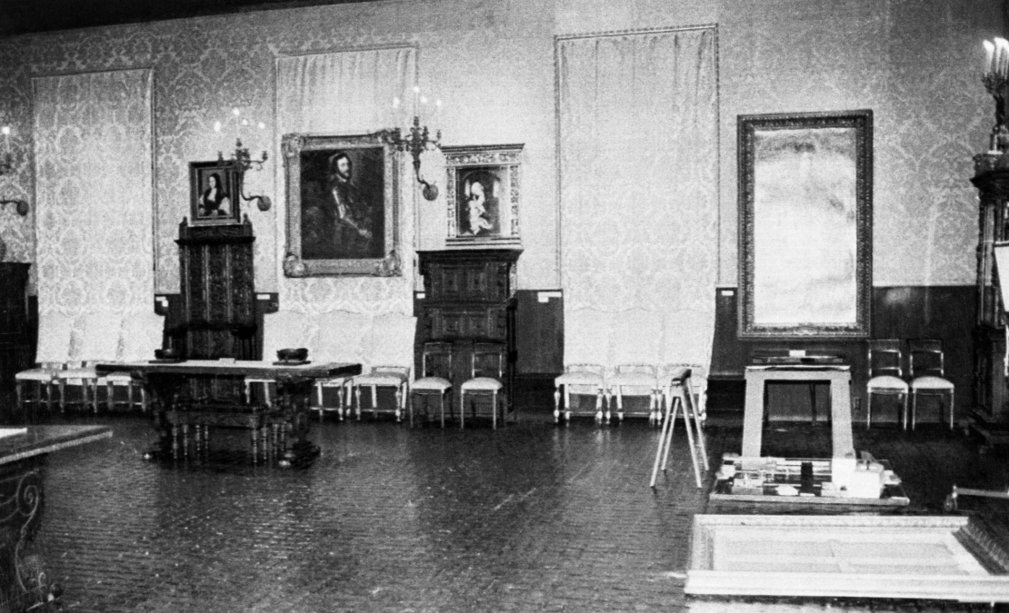 «Нідерландська зала» музею Гарднер через кілька днів після пограбування, 21 березня 1990 року.