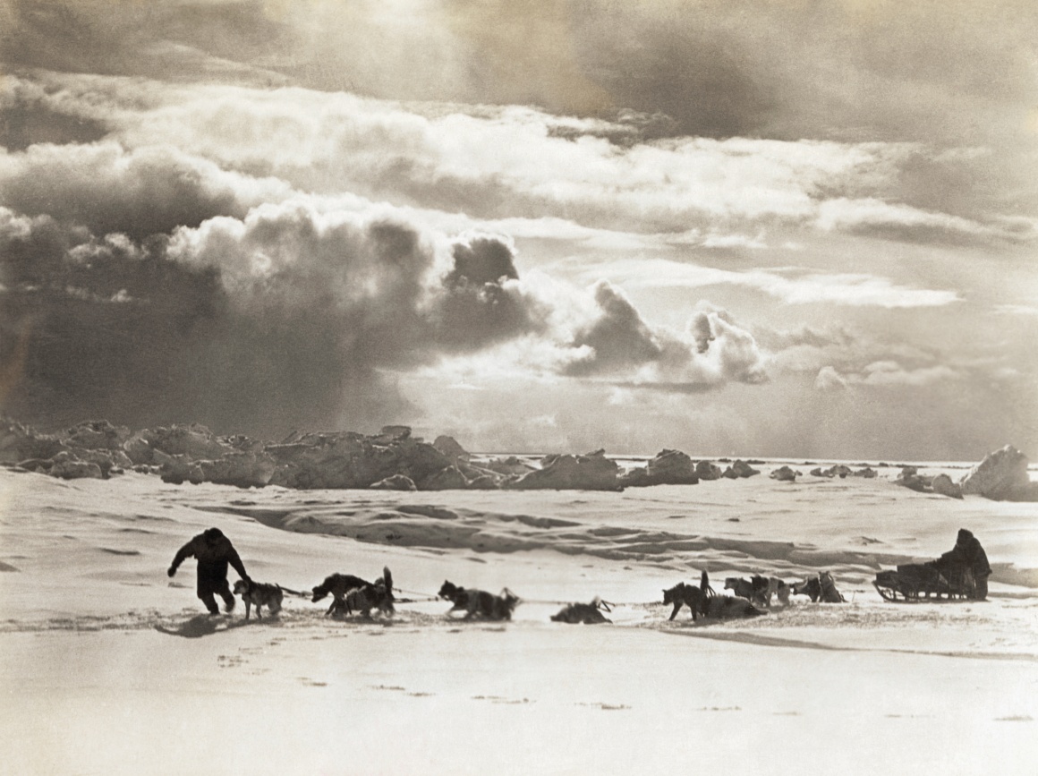 Кадр из документальной ленты «С Бэрдом на Южный полюс» 1930 года.