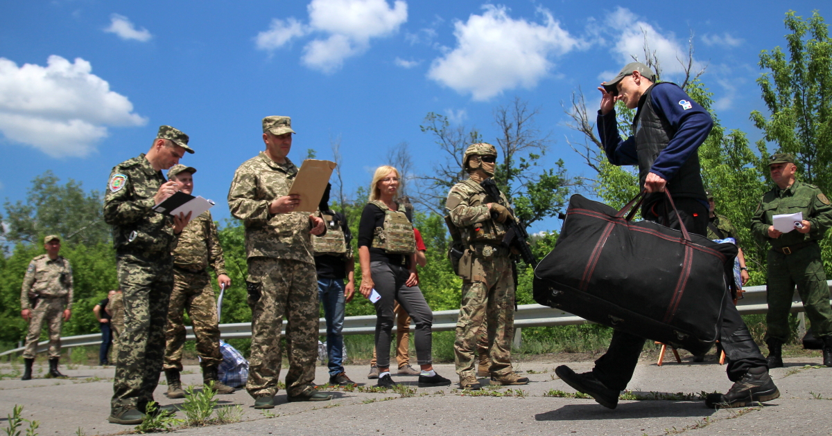 Спецназ сбу. Разрушенные села донбасса. Освобождение заложников спецназом. Разрушенные села донбасса. Спецназ сбу.