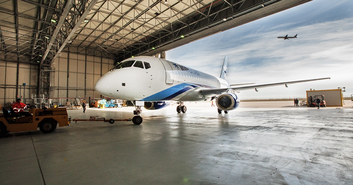 Км 5 самолет. ATR at5 самолет. Ат5 самолет. Ат7 самолет пассажирский. Д5 самолет.