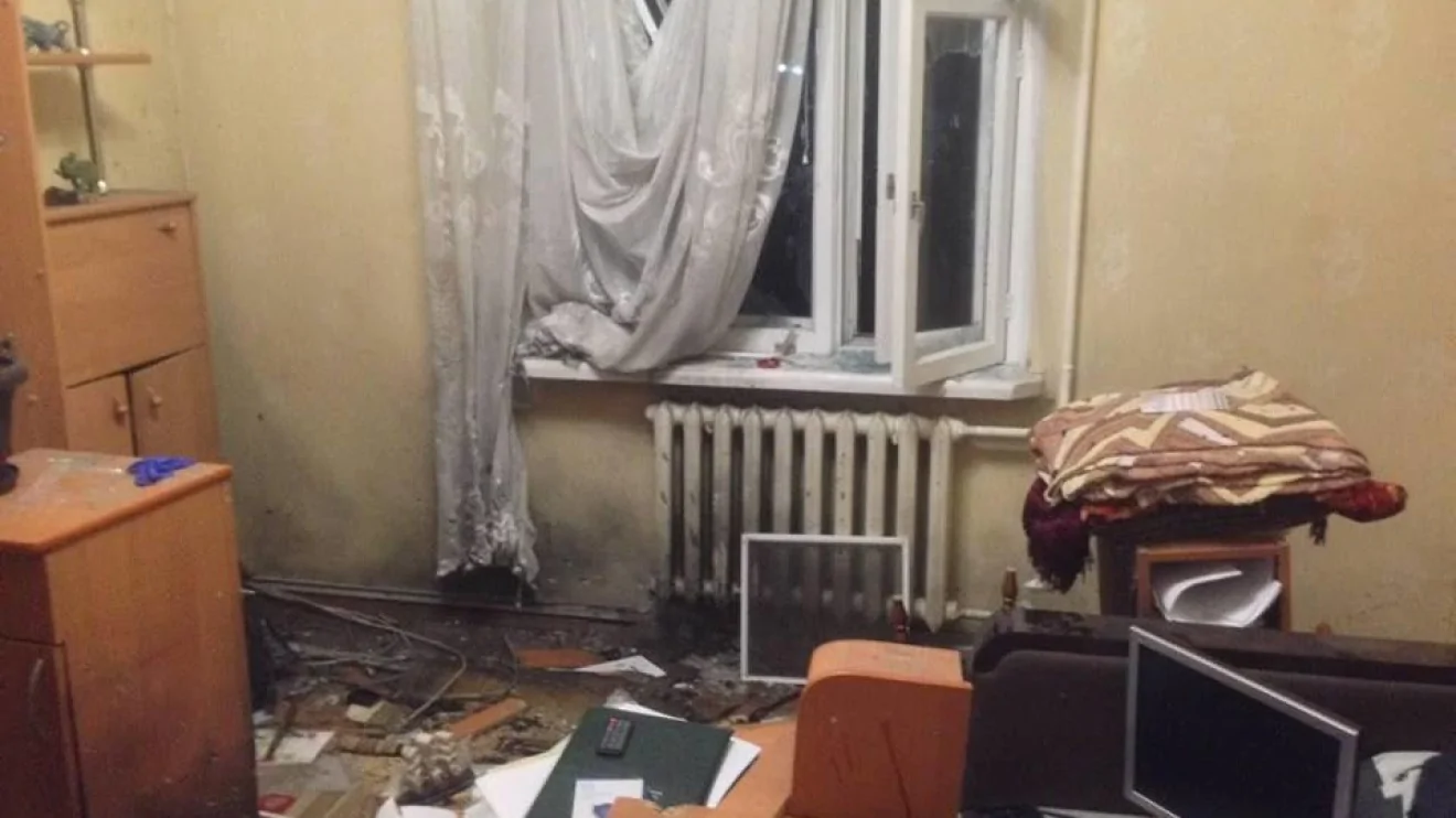 В квартиру координатора С14 бросили гранату, ранен его отец