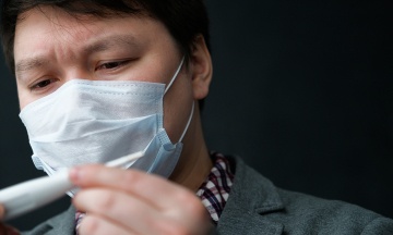 Еще две медсестры инфицировались коронавирусом в японской больнице. Очаг заражения вырос до 14 человек