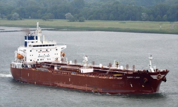 Пираты напали на танкер возле Камеруна и похитили восьмерых моряков, среди которых есть украинец