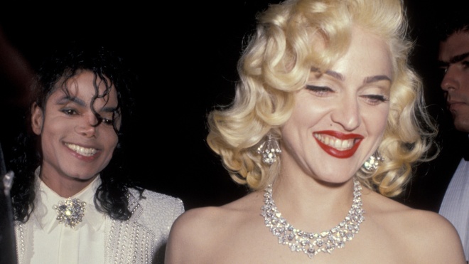 Мадонна заступилась за Майкла Джексона после обвинений в педофилии в фильме «Покидая Неверлэнд»