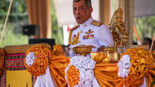 Таїланд готується до триденної коронації монарха. Вачіралонгкорна з допомогою ритуалів зведуть у божий чин