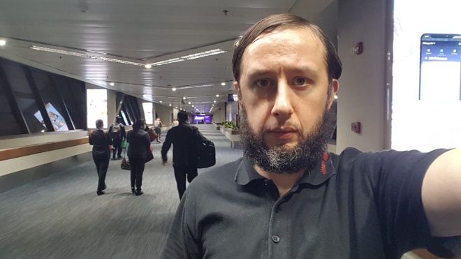Мужчина из Эстонии более 100 дней прожил в аэропорту Филиппин. Когда ему разрешили вернуться, он опоздал на самолет