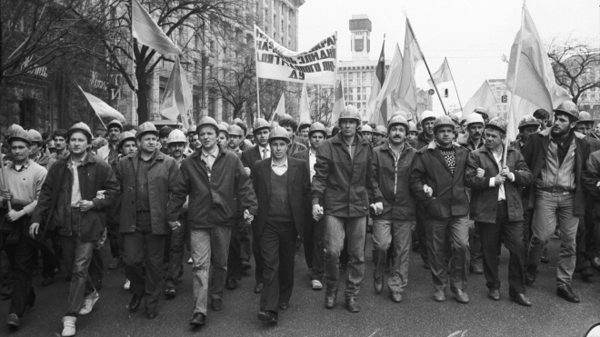 28 років тому на Донбасі почався масовий страйк шахтарів. Він прискорив розпад СРСР, лідери протесту стали політиками України. Згадуємо історію шахтарського руху 90-х