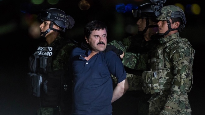 В США начали судить наркобарона «Эль Чапо». Его считают самым опасным преступником мира, а в Мексике о нем слагают песни
