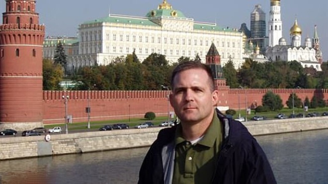 «Росбалт»: У затриманого в Москві екс-морпіха США знайшли флешку з секретною інформацією