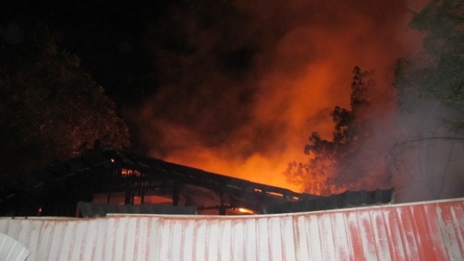Пожежа в Одесі: вогонь потрапив у лікарню ззовні, але рятувальники не бачать ознак підпалу