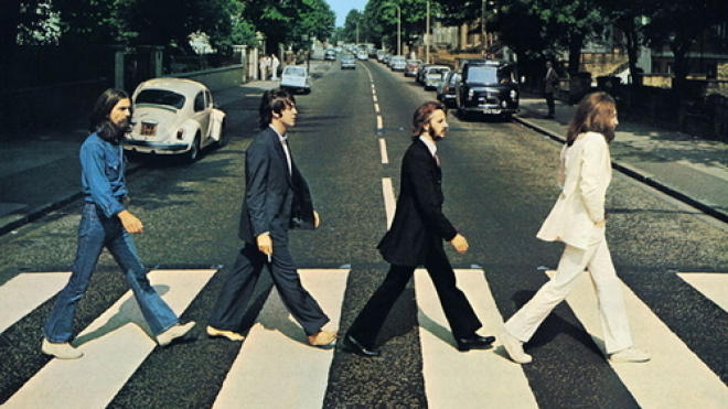 Поки всі на карантині, у Лондоні відновили перехід Abbey Road, по якому ходили Beatles