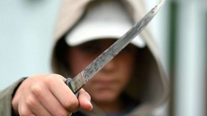 В гуртожитку НАУ студент Київського політеха порізав ножем старшокурсників. Йому загрожує вісім років вʼязниці