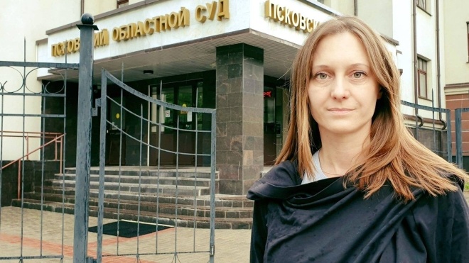 В Росії журналістку засудили за «виправдання тероризму». Це перший подібний вирок у країні