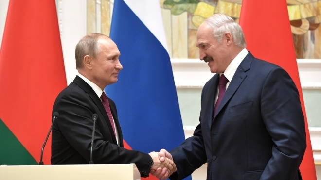 Лукашенко поїде до Путіна на парад