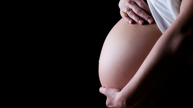 Дослідження: Вакциновані вагітні жінки передають антитіла до Covid-19 своїм малюкам