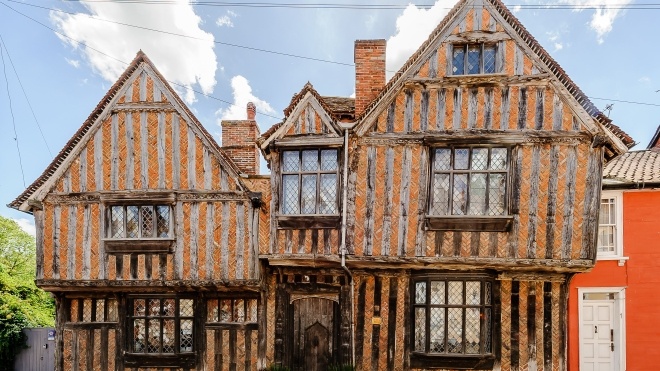 На Airbnb можно снять дом детства Гарри Поттера, где Волан-де-Морт убил родителей главного героя